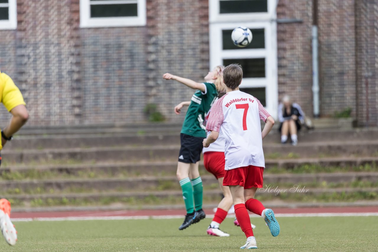 Bild 98 - F Walddoerfer SV - wBJ Rissener SV : Ergebnis: 10:0